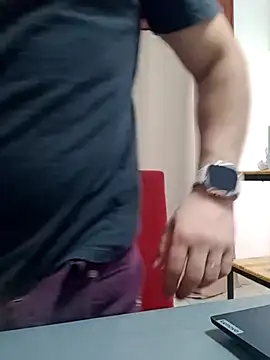Bradd_32 Шоу с уебкамера