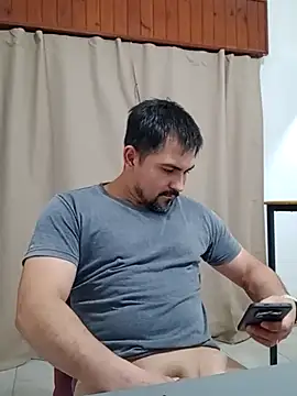 Bradd_32 ওয়েবক্যাম শো