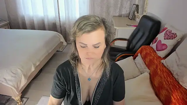 Show de MildMature na webcam