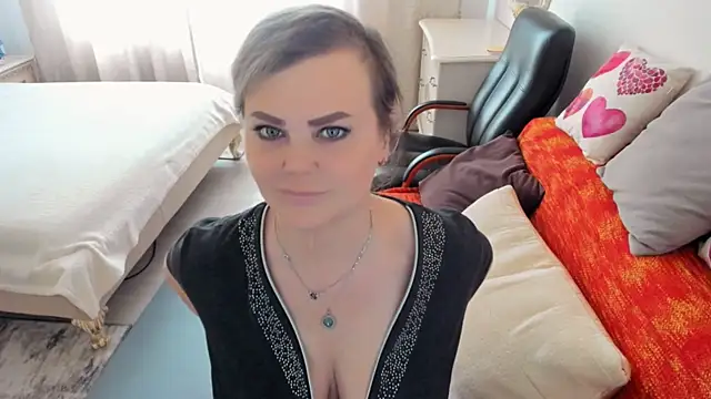 MildMature Adlı Modelin Canlı XXX Sohbeti
