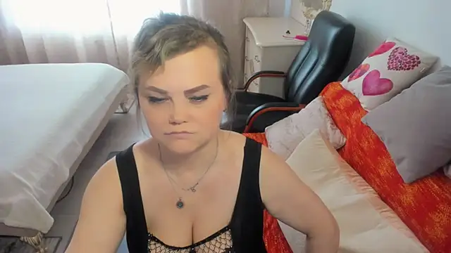 MildMature's Live XXX Chat