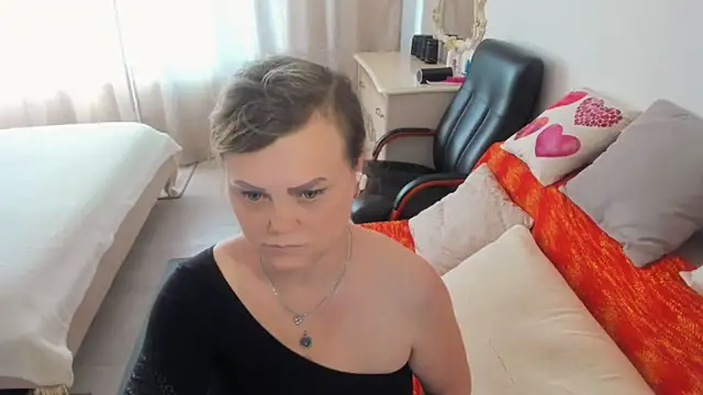 MildMature's Webcam Show
