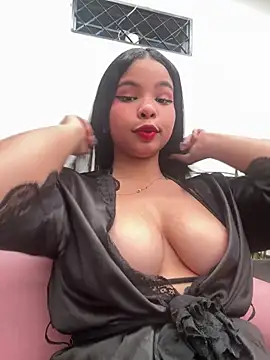 Show modela PamelaCullen na web-kameri