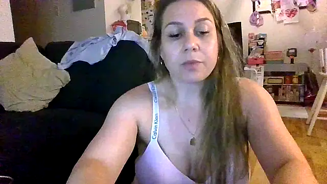 thedevinemama Adlı Modelin Canlı XXX Sohbeti