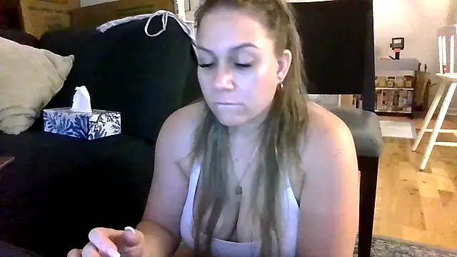 Chat XXX en directo de thedevinemama
