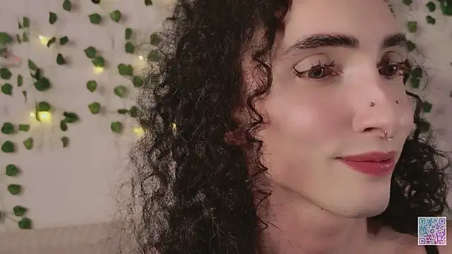 הופעת וובקאם של Queen_of_tease