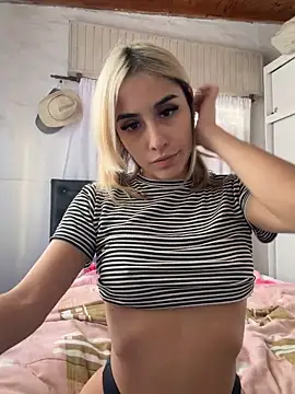 Babylovetierna1 Pertunjukan Webcam