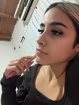Babylovetierna1's Webcam Show