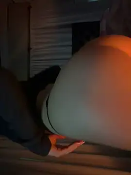 Nenitatierna1's Live XXX Chat