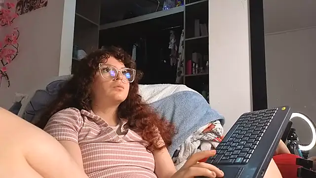 Chat +18 de Sharon_Black ao vivo