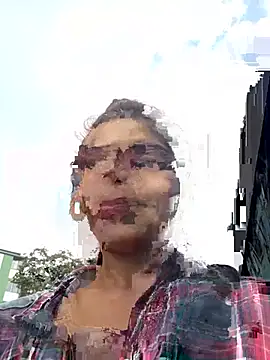 H_hiana's Webcam Show