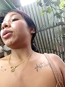 Rous-squir webkamerás műsora