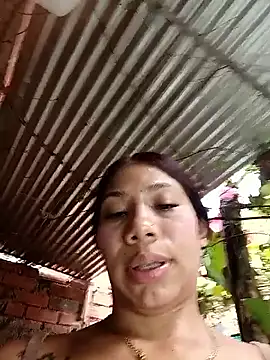 Pertunjukan Kamera Web Rous-squir