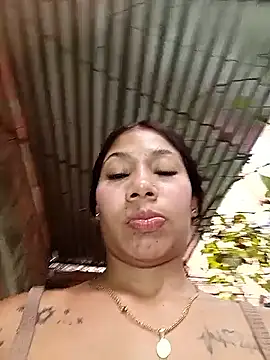 Show modela Rous-squir na web-kameri