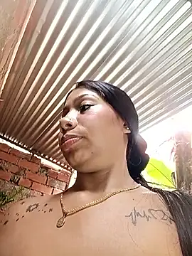 Rous-squir: διαδικτυακό σόου στην κάμερα