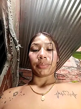 Rous-squir: διαδικτυακό σόου στην κάμερα