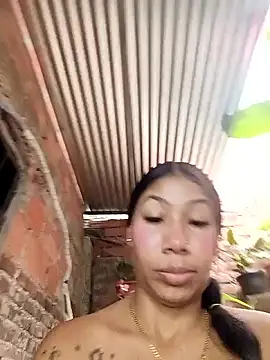 Rous-squir: διαδικτυακό σόου στην κάμερα