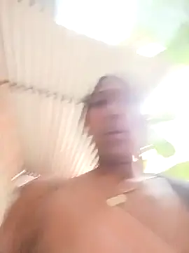 Rous-squir webkamerás műsora