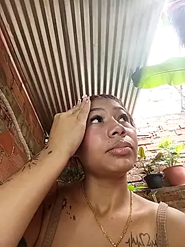 Rous-squir webkamerás műsora