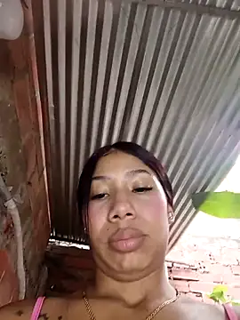 Rous-squir webkamerás műsora