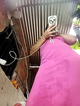 Rous-squir Webcam Show