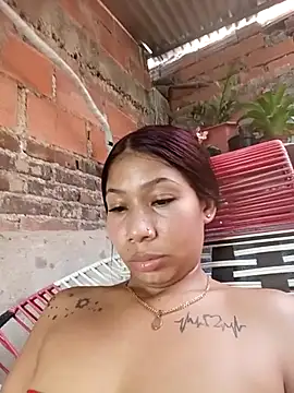 عرض كام Rous-squir