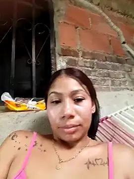 Rous-squir Webcamshow