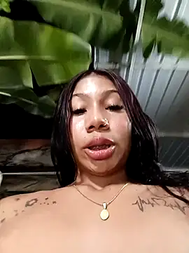 Rous-squir webkamerás műsora