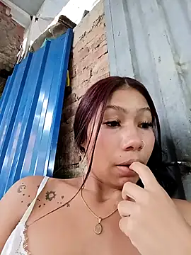 Rous-squir: διαδικτυακό σόου στην κάμερα