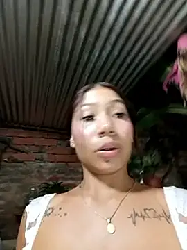 Rous-squir Webcamshow