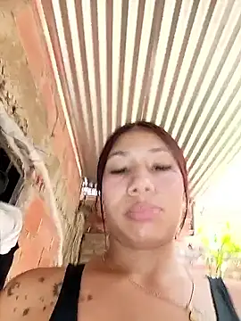 Rous-squir: διαδικτυακό σόου στην κάμερα