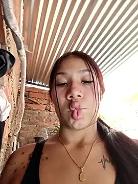 Pertunjukan Kamera Web Rous-squir