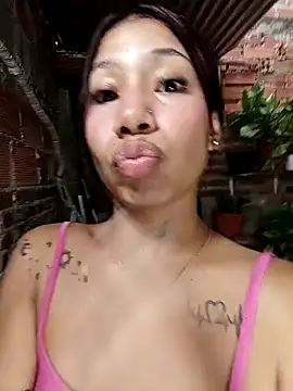 Rous-squir: διαδικτυακό σόου στην κάμερα