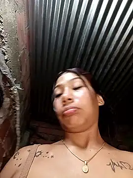 Rous-squir webkamerás műsora