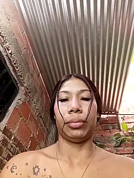 Rous-squir webkamerás műsora