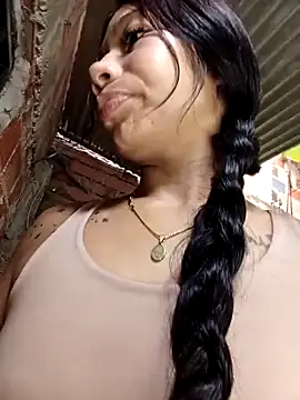 Rous-squir: διαδικτυακό σόου στην κάμερα