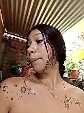 Rous-squir: διαδικτυακό σόου στην κάμερα