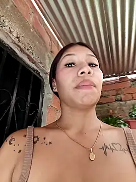 Show modela Rous-squir na web-kameri