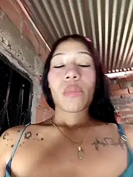 Pertunjukan Kamera Web Rous-squir