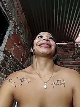 Show modela Rous-squir na web-kameri