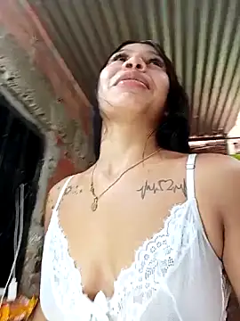 Pertunjukan Kamera Web Rous-squir