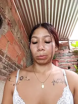 Show modela Rous-squir na web-kameri