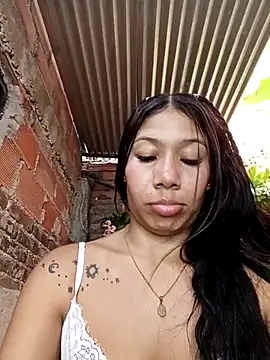 Show modela Rous-squir na web-kameri