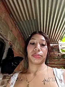 Pertunjukan Kamera Web Rous-squir