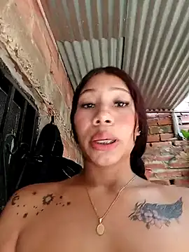 Show modela Rous-squir na web-kameri