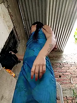 Pertunjukan Kamera Web Rous-squir