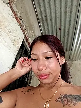 Rous-squir Webcamshow