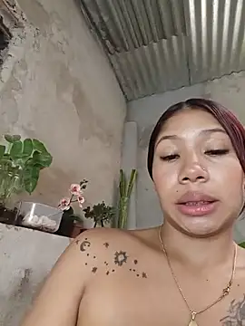 Rous-squir Webcam Show