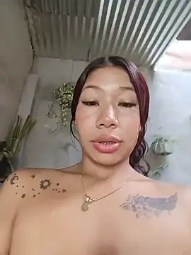 Show modela Rous-squir na web-kameri