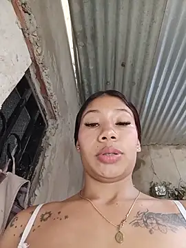 Rous-squir's Live XXX Chat